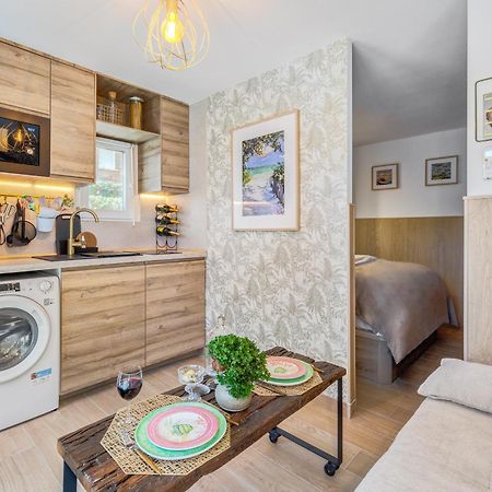 The Mini Apartment Кастелдефелс Екстериор снимка