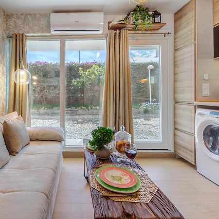 The Mini Apartment Кастелдефелс Екстериор снимка