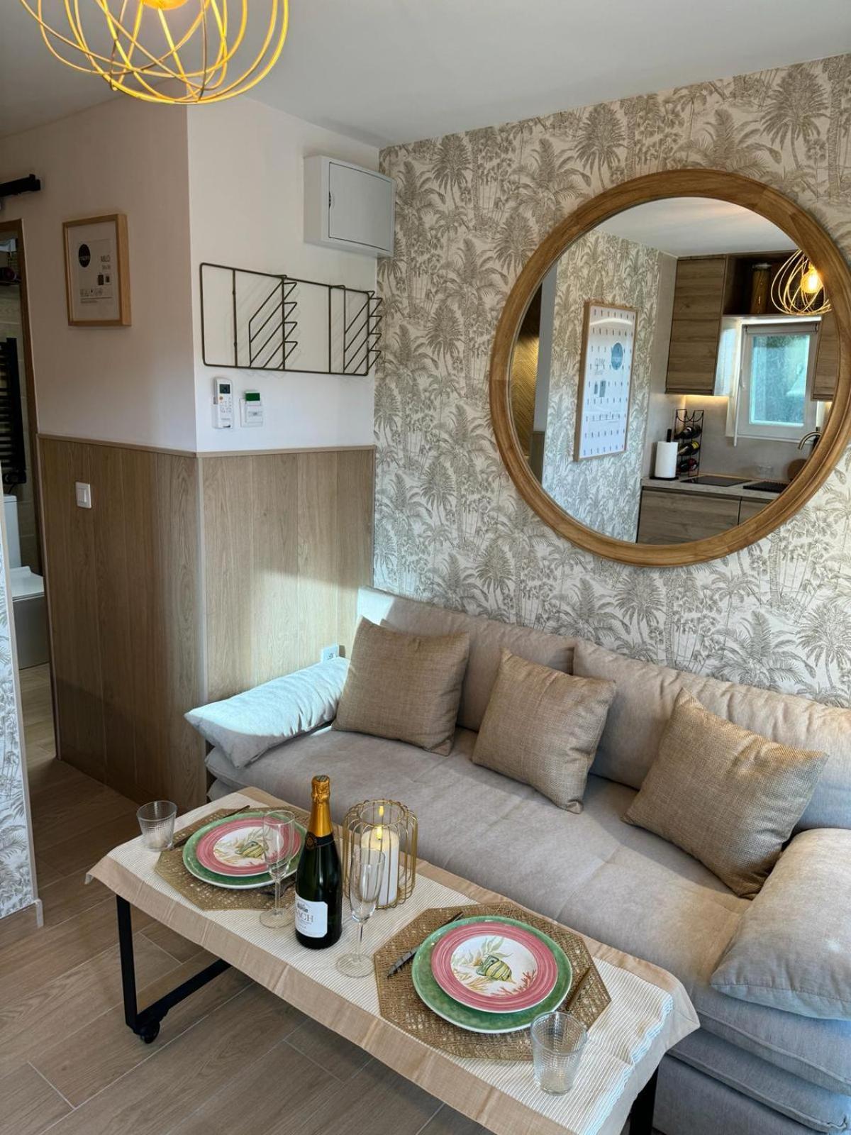 The Mini Apartment Кастелдефелс Екстериор снимка