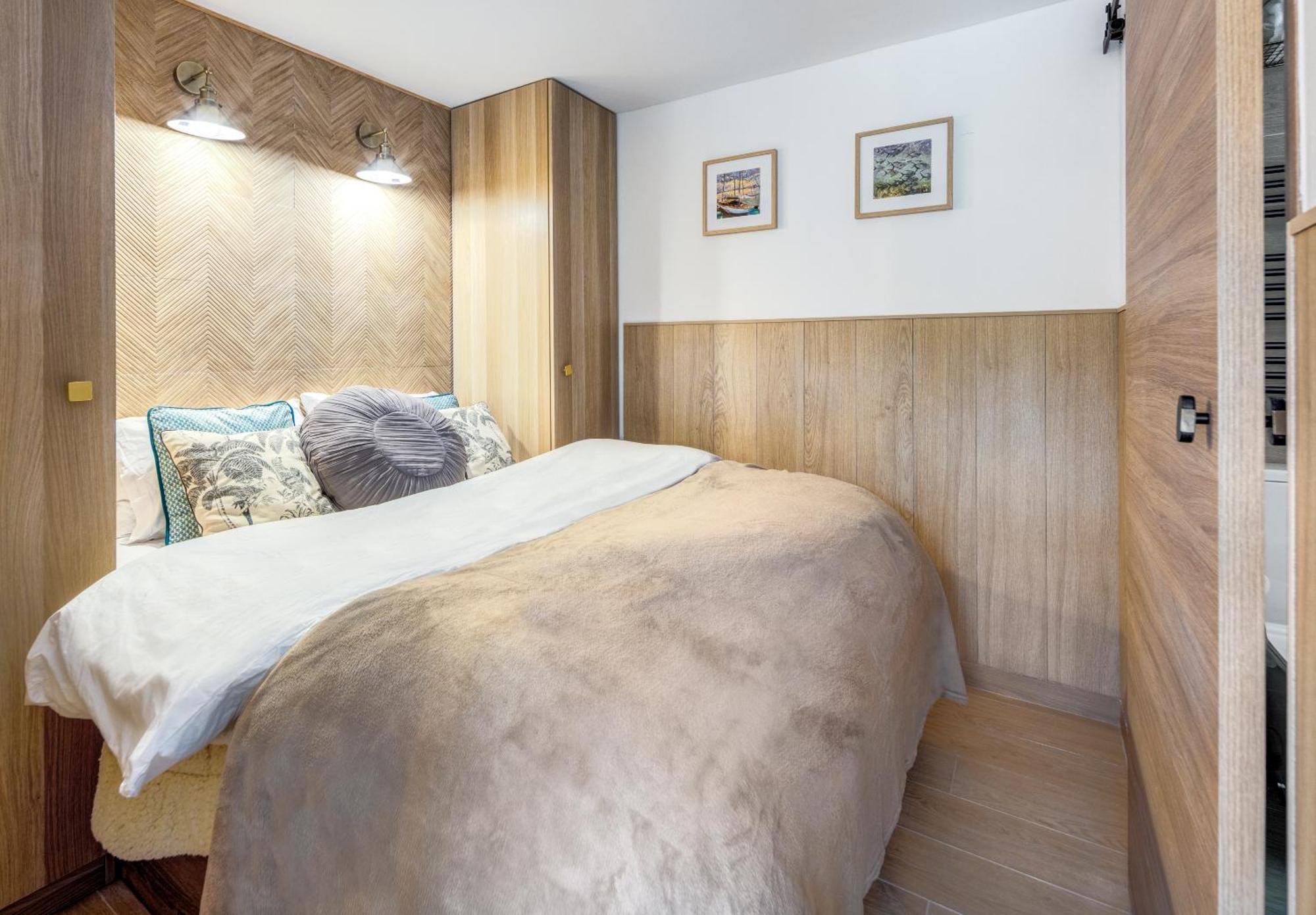 The Mini Apartment Кастелдефелс Екстериор снимка